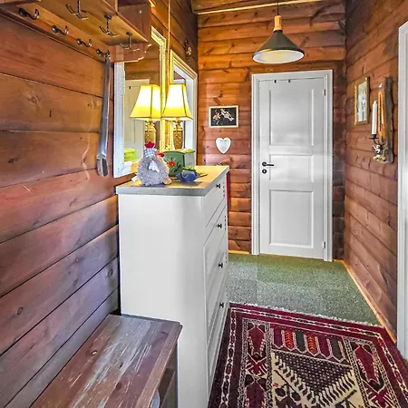 2 Bedroom Lovely Home In Gol